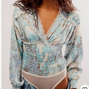 Free People Intimately Ice Combo Worth the Wait Size Large Floral Top NWOT